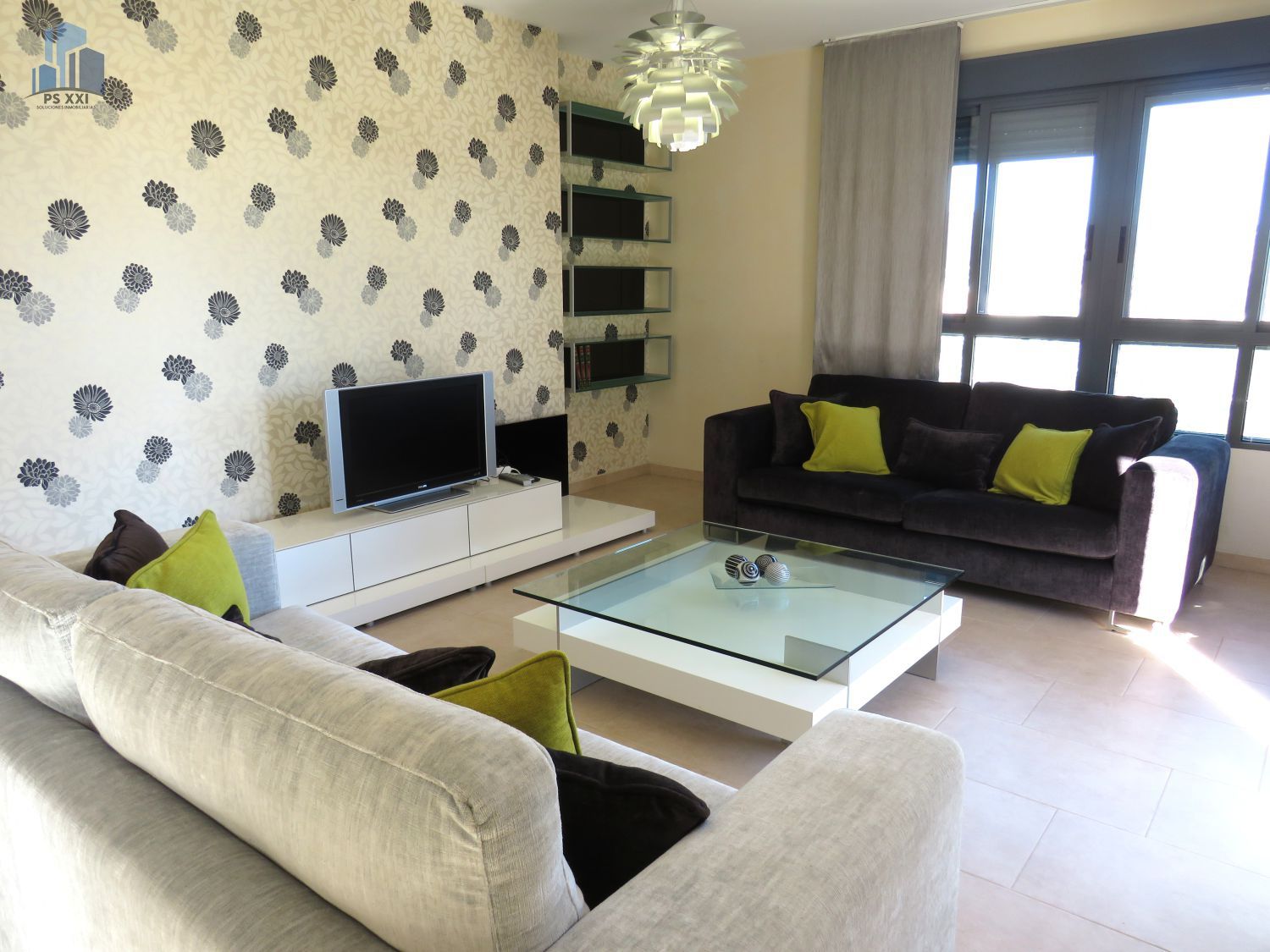 Sala d'estar de Pis de lloguer en Castellón de la Plana / Castelló de la Plana amb Calefacció, Traster i Moblat