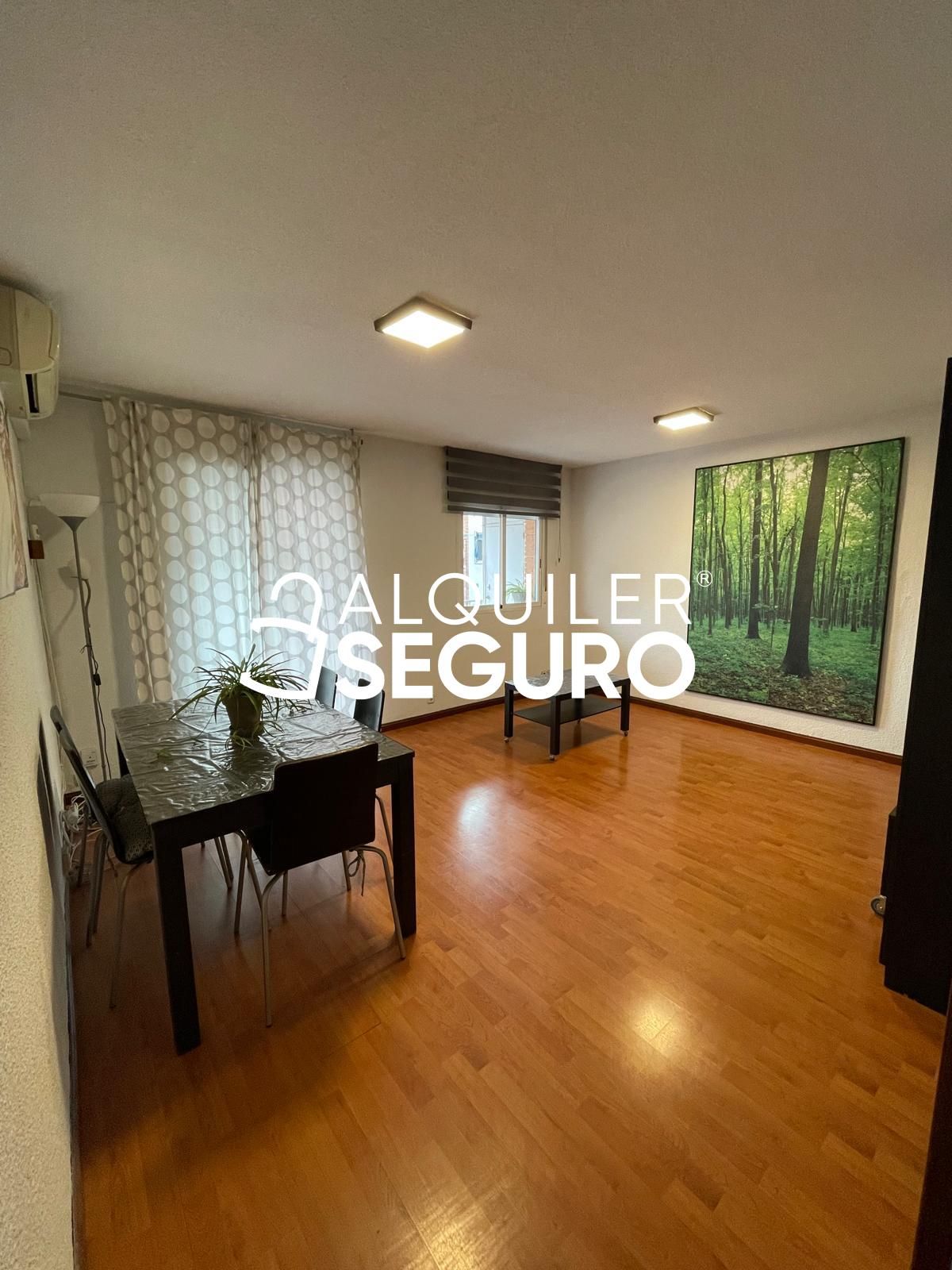 Vista exterior de Pis de lloguer en  Madrid Capital amb Aire condicionat, Calefacció i Terrassa