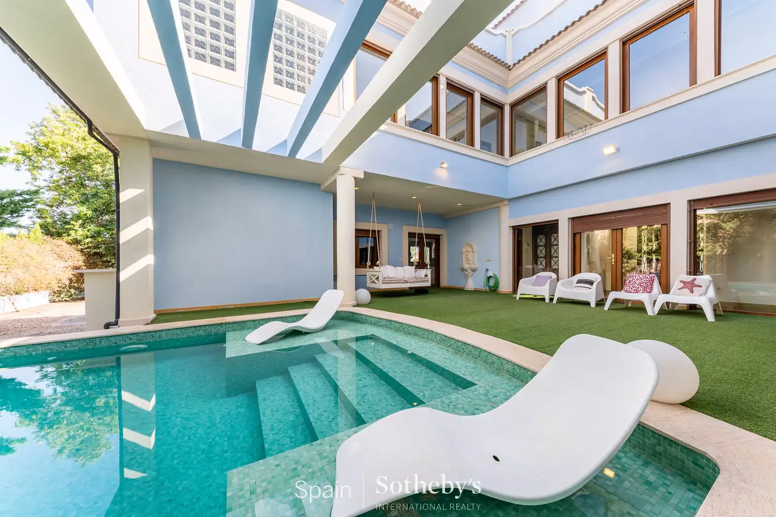 Piscina de Casa o xalet en venda en Elche / Elx amb Aire condicionat, Calefacció i Jardí privat