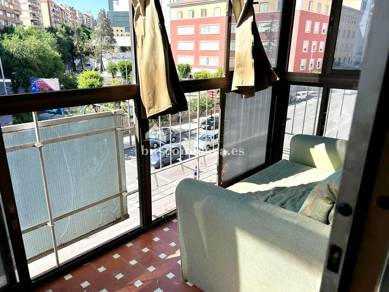 Room in Ruiz Jiménez, Avda de Madrid - Pº de la Estación