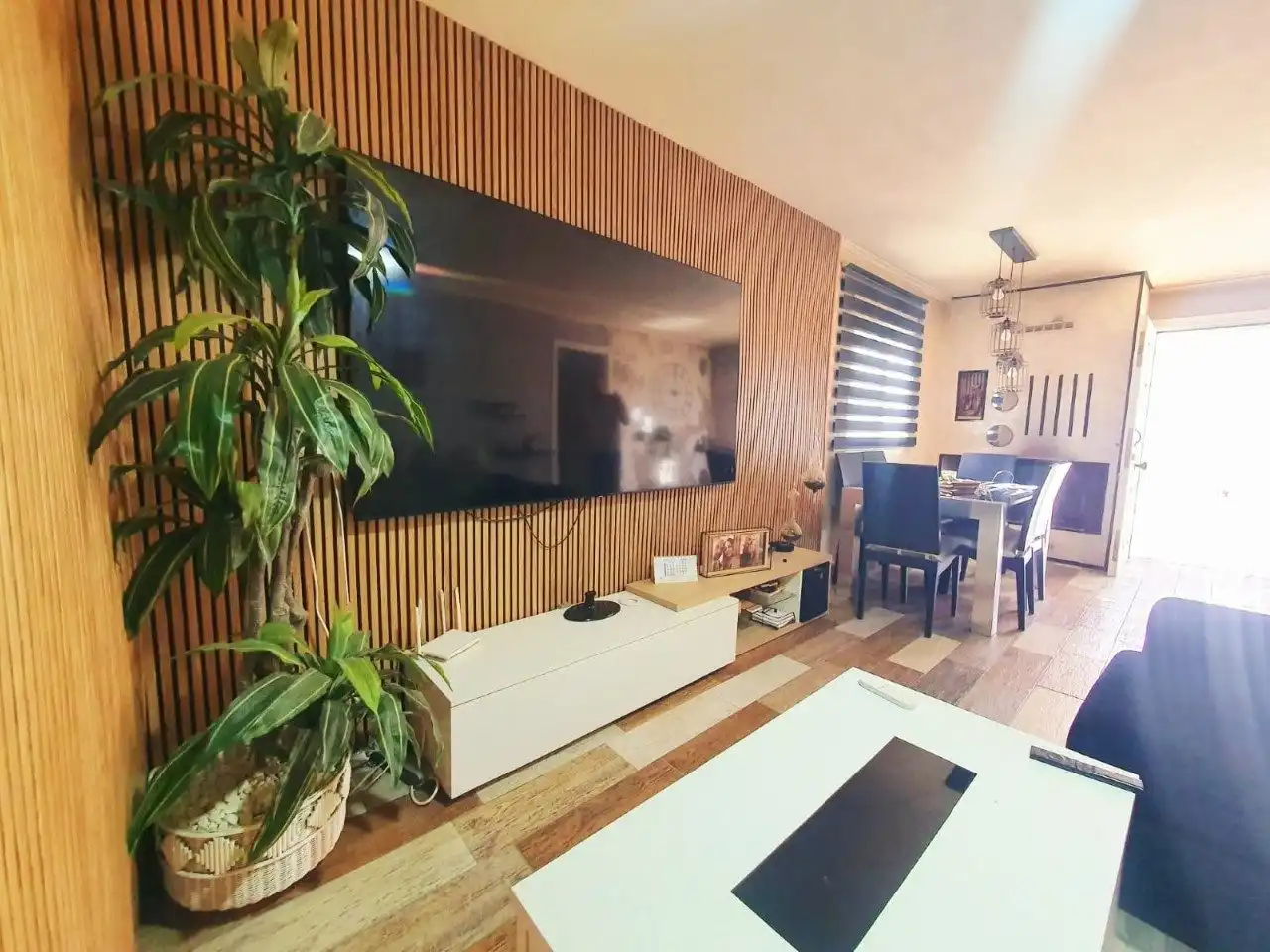 Sala d'estar de Casa o xalet en venda en Pedralba amb Calefacció, Jardí privat i Terrassa