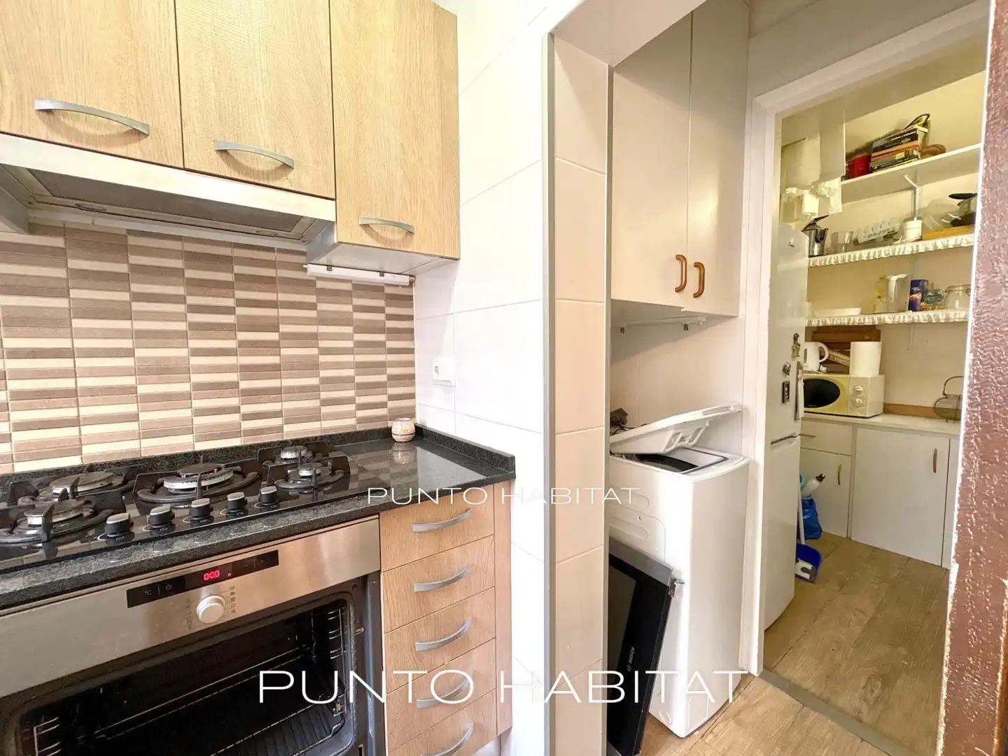 Kitchen of Flat for sale in Barcelona  with Air Conditioner, Heating and Parquet flooring