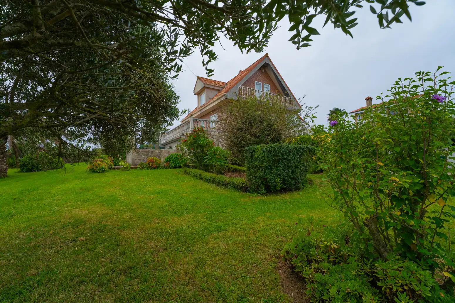 Exterior view of Houses for sale in Cueto