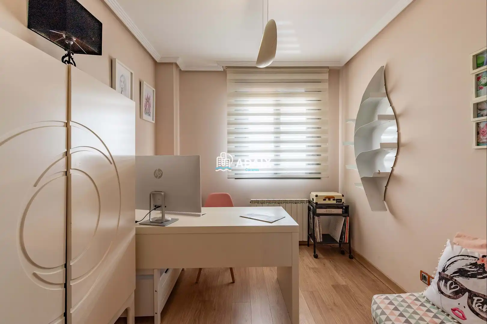 Schlafzimmer von Dachboden zum Verkauf in Cáceres mit Klimaanlage, Heizung und Terrasse