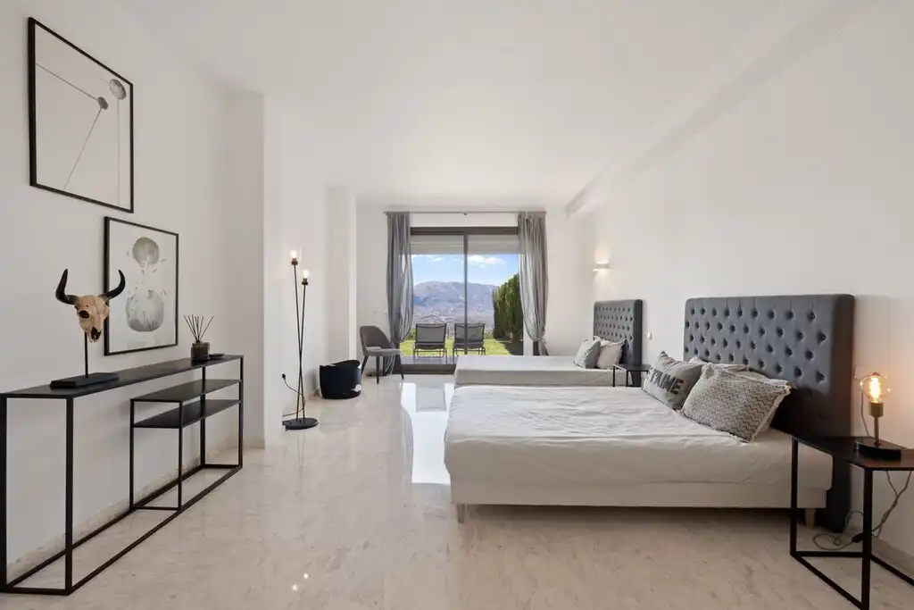 Habitación de Planta baja en venta en Ojén con Aire acondicionado, Jardín privado y Terraza