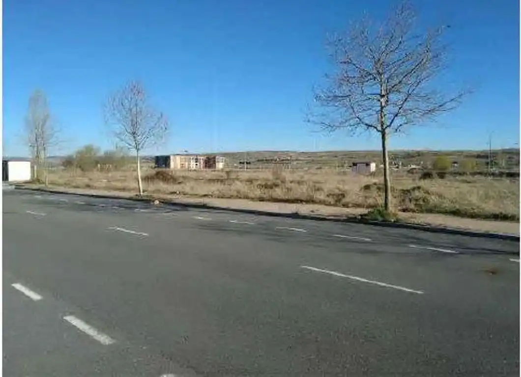 Residential land for sale in Calle del Camino de los Chopos, imagen 2