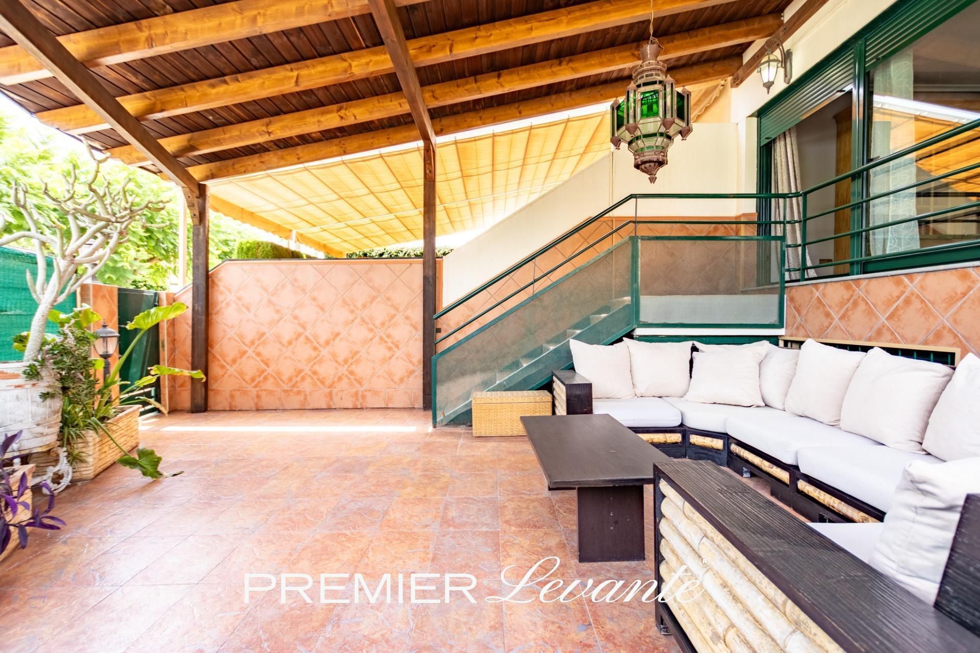 Casa adosada en venta en Calle ENRIC VALOR, Alicante Golf, Playa de San Juan - El Cabo de las Huertas, Alicante / Alacant