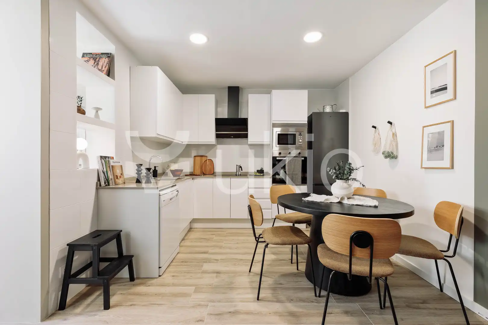 Cocina de Apartamento de alquiler en Barcelona con Aire acondicionado, Amueblado y Horno