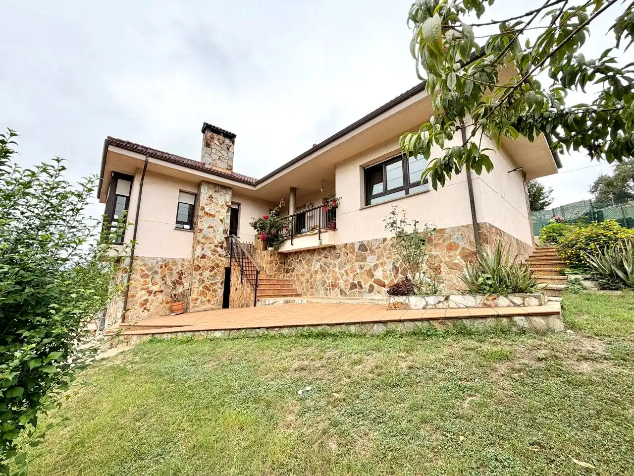 Casa o chalet en venta en LG MORTERA, Parroquias Sur - La Manjoya