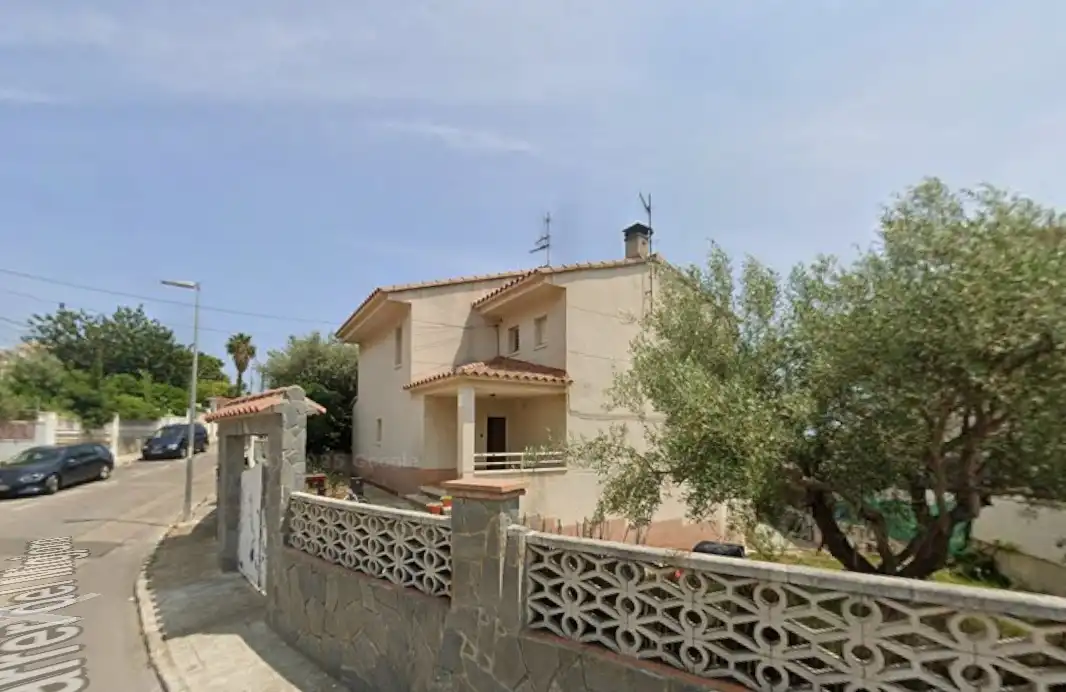 Chalet con piscina en venta en Carrer del Migjorn, imagen 2