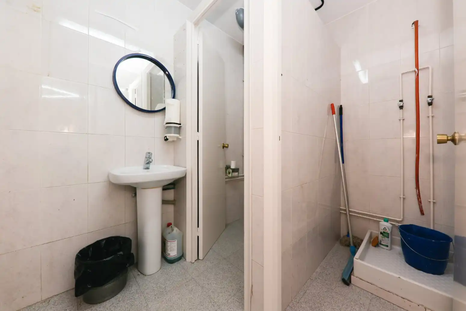 Baño de Local de alquiler en Sant Climent de Llobregat