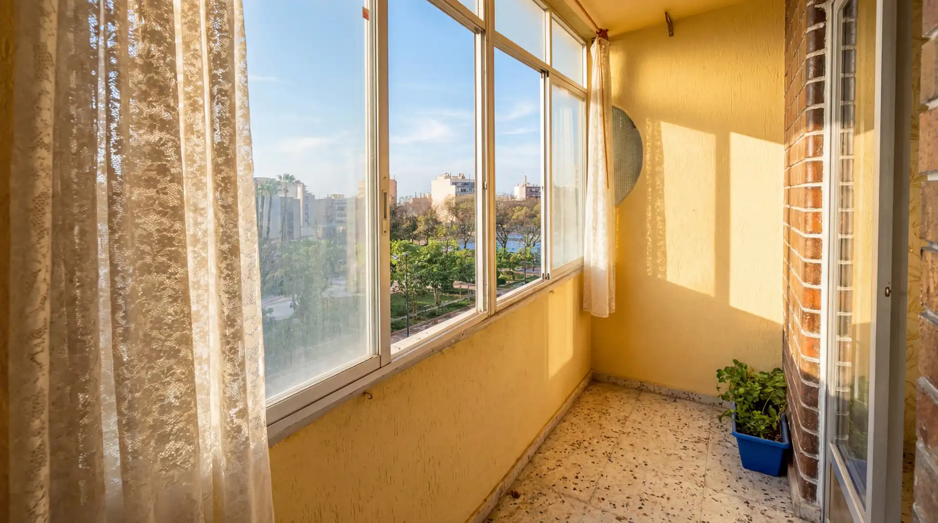 Terraza de Piso en venta en Alicante / Alacant con Calefacción, Amueblado y Horno