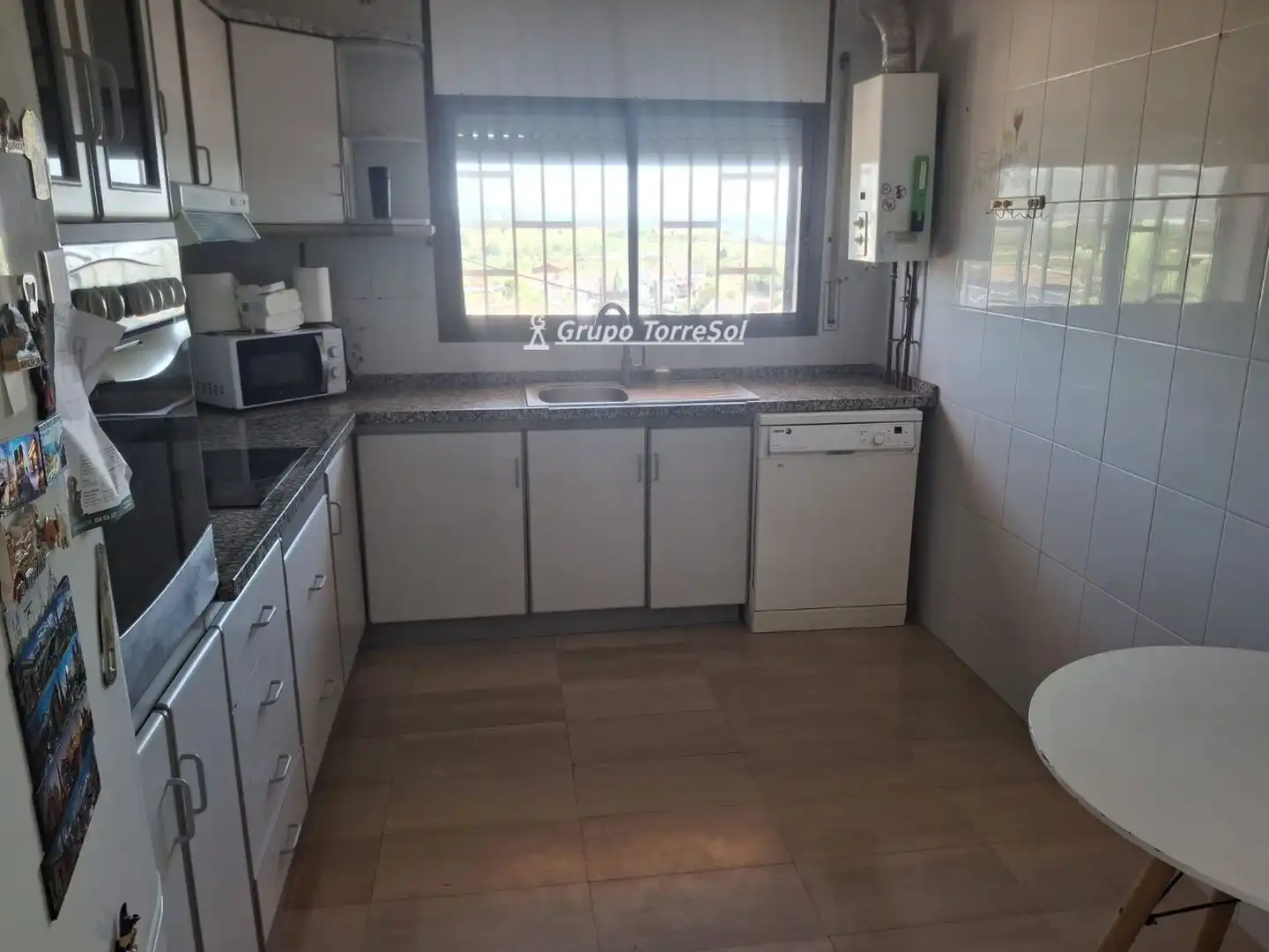 Cuina de Casa o xalet en venda en Masllorenç amb Aire condicionat, Calefacció i Jardí privat