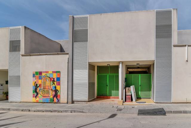 Casa adosada en Venta en C/ Oceanía en Archena