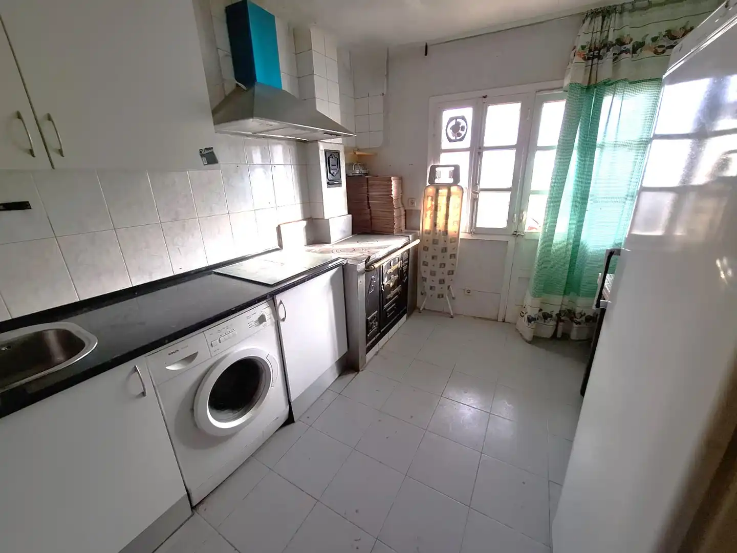 Kitchen of Detached homes for sale in San Martín de Valdeiglesias  with Heating, Terrace and Furnished
