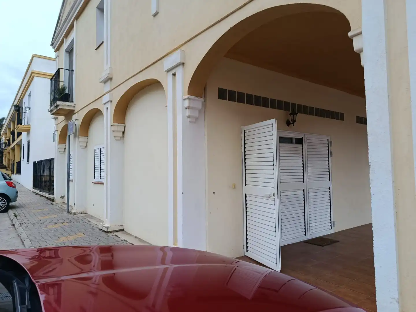 Vista exterior de Apartament en venda en Chiva amb Aire condicionat, Terrassa i Piscina comunitària