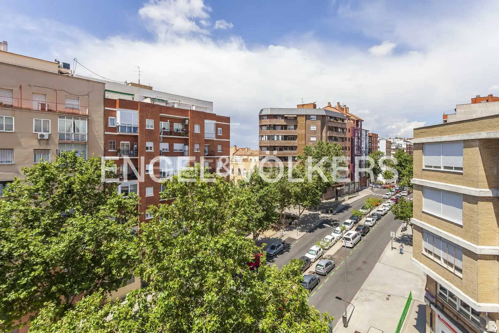 Vista exterior de Pis en venda en Madrid amb Aire condicionat i Calefacció