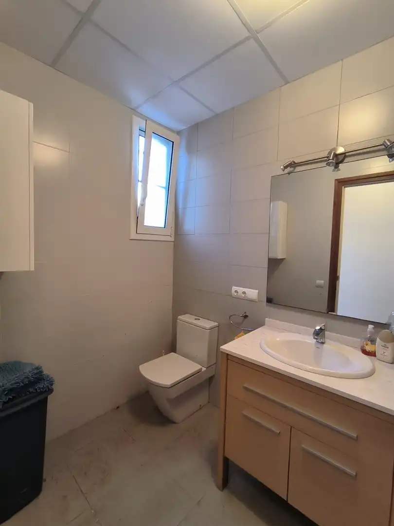 Bany de Apartament en venda en Alcanar amb Aire condicionat, Jardí privat i Terrassa