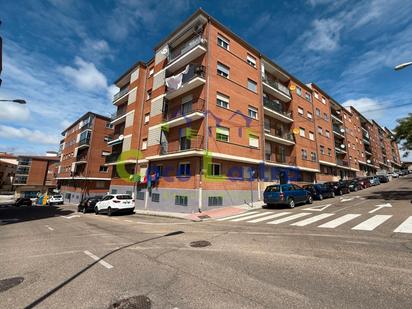 Vista exterior de Pis en venda en Salamanca Capital amb Calefacció i Balcó