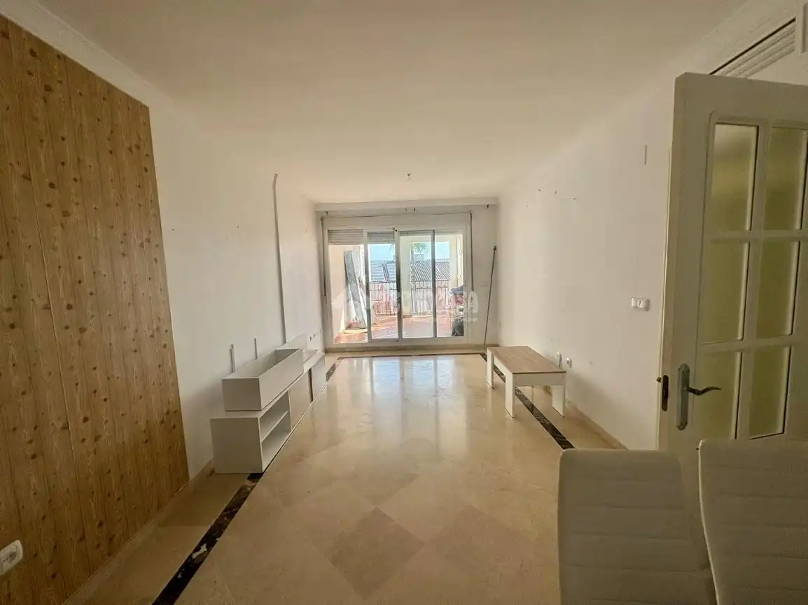 Sala d'estar de Pis en venda en Manilva amb Aire condicionat i Terrassa