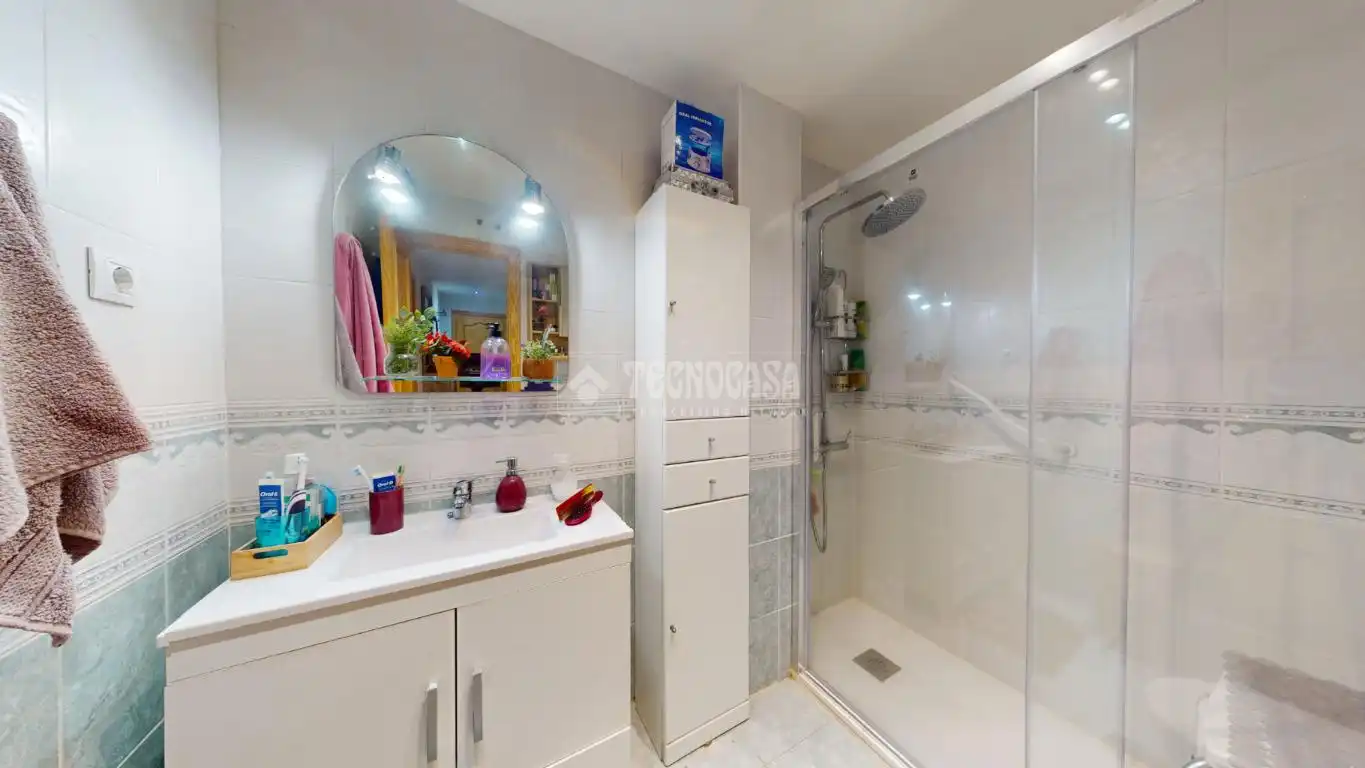Baño de Piso en venta en Azuqueca de Henares con Calefacción