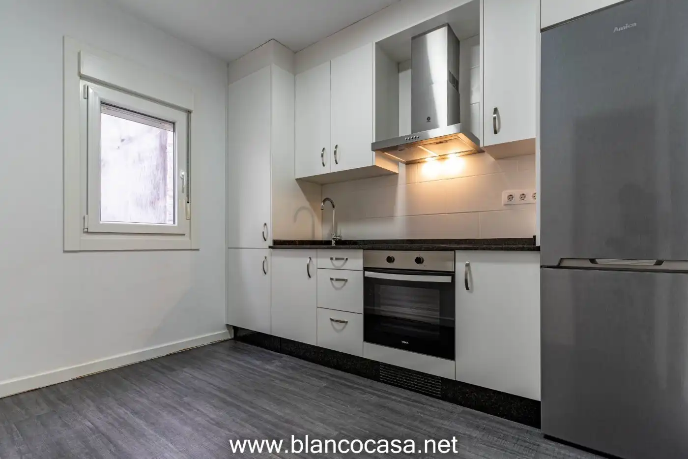 Cocina de Piso de alquiler en Carballo con Calefacción, Trastero y Amueblado