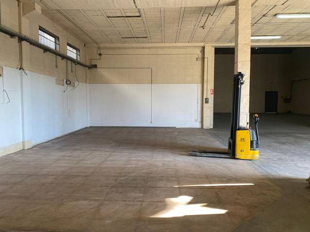 Nave industrial en Alquiler en Centre