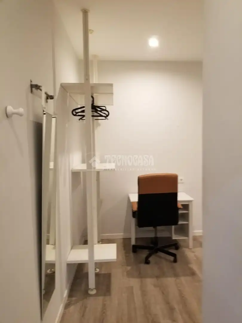 Habitación de Piso en venta en Madrid con Calefacción