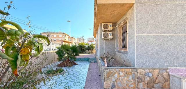 Casa-chalet en Venta en Nueva Torrevieja