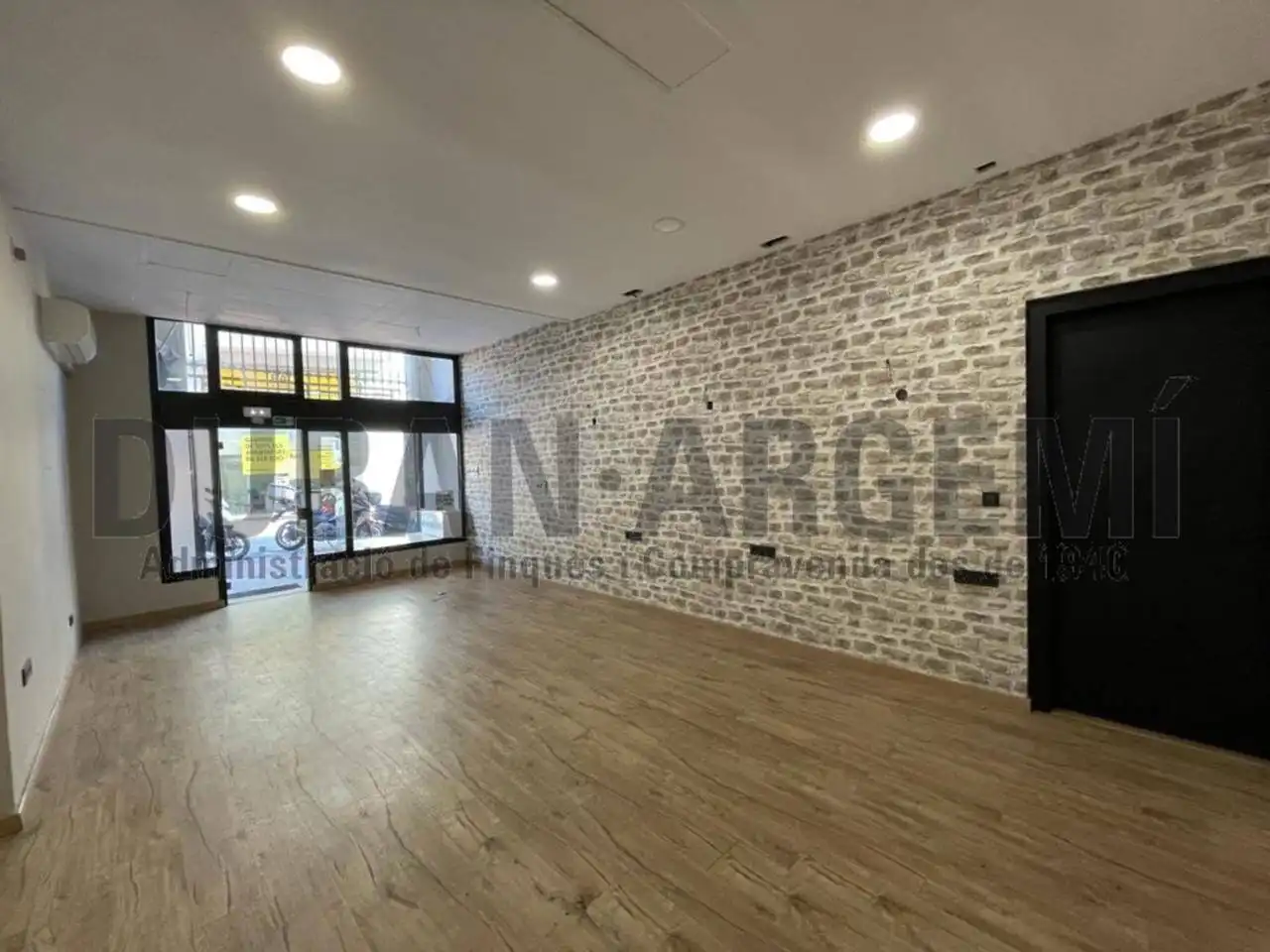 Commercial properties for rent in Terrassa  with Air Conditioner