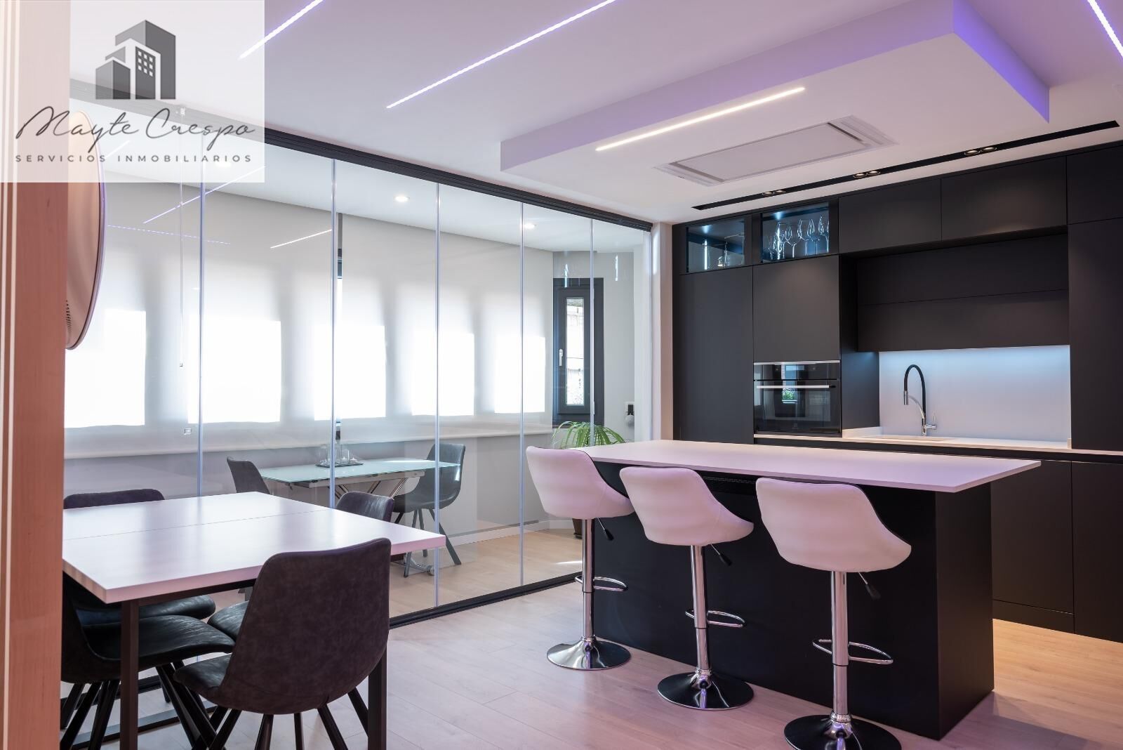 Kitchen of Flat to rent in  Granada Capital  with Air Conditioner and Heating