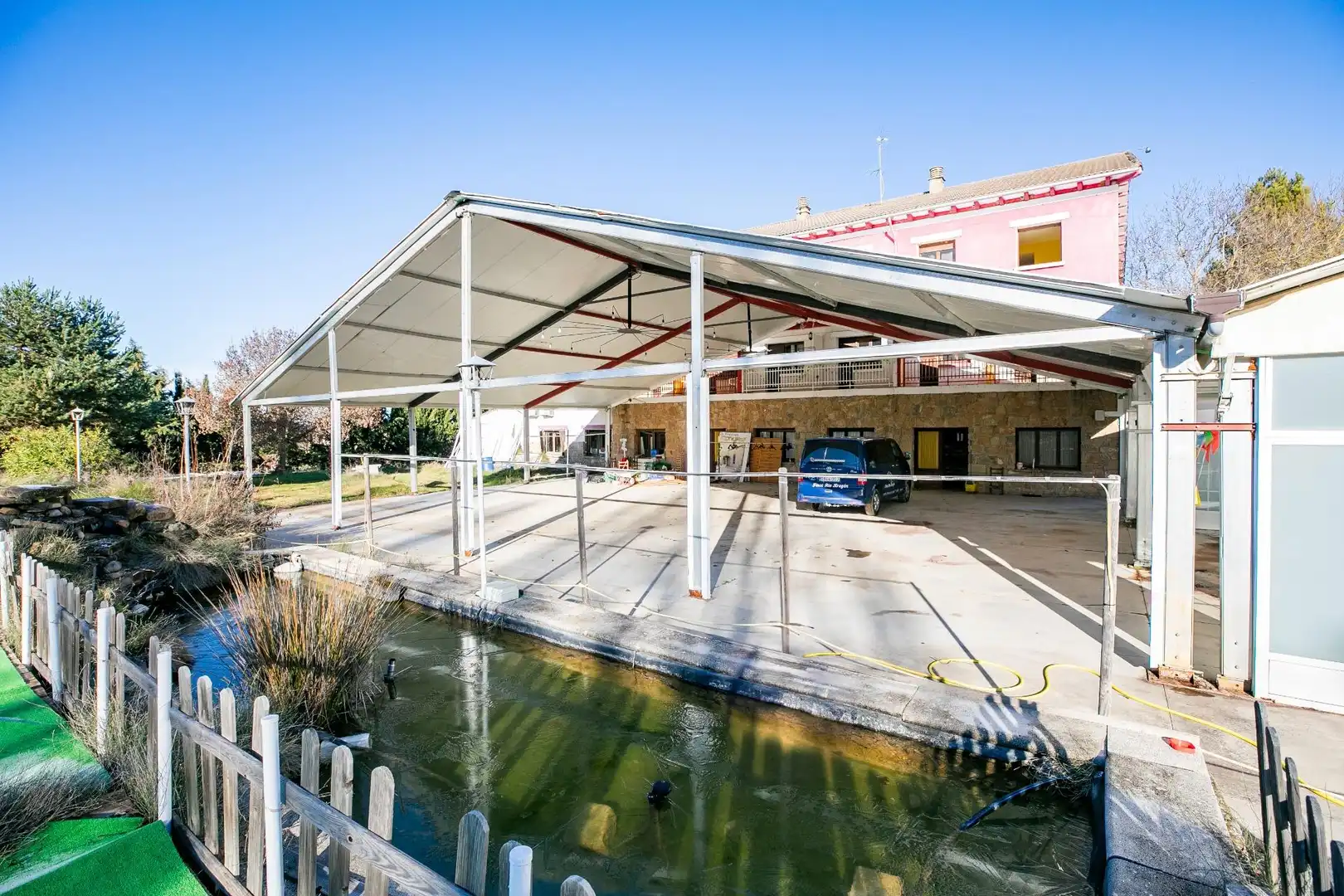 Vista exterior de Edifici en venda en Santa Cruz de la Serós