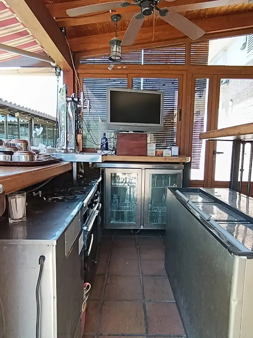Küche von Geschaftsraum zum Verkauf in Albalate de Zorita mit Klimaanlage, Heizung und Terrasse