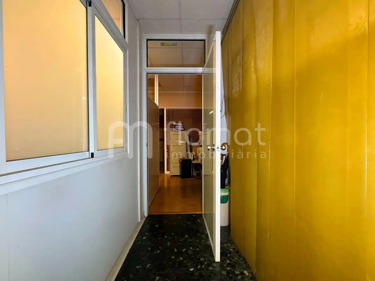 Local comercial en venta en Carrer de Joaquim Ruyra PL 1 PL 2, imagen 4