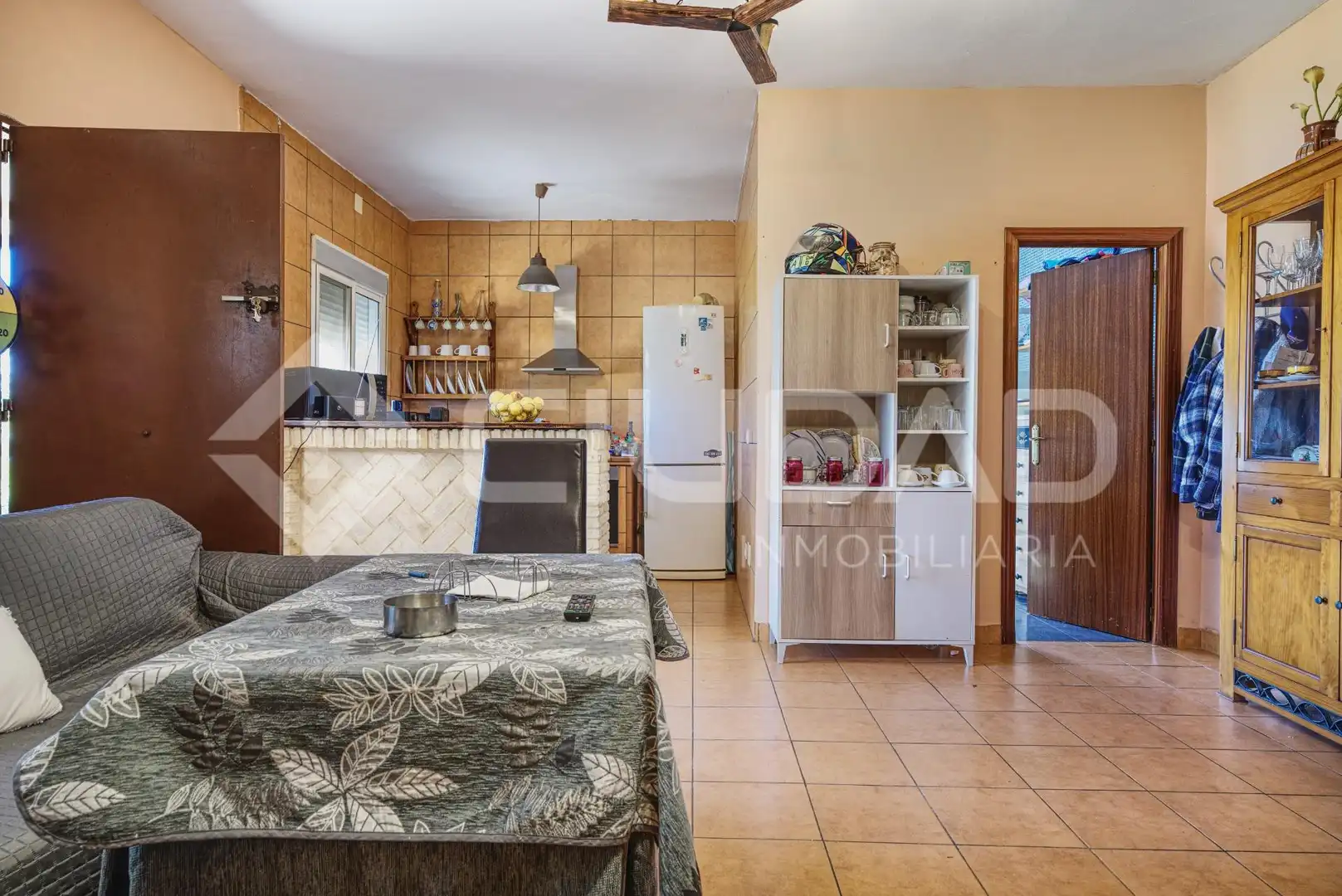 Küche von Haus oder Chalet zum Verkauf in La Puebla del Río mit Klimaanlage, Privatgarten und Terrasse