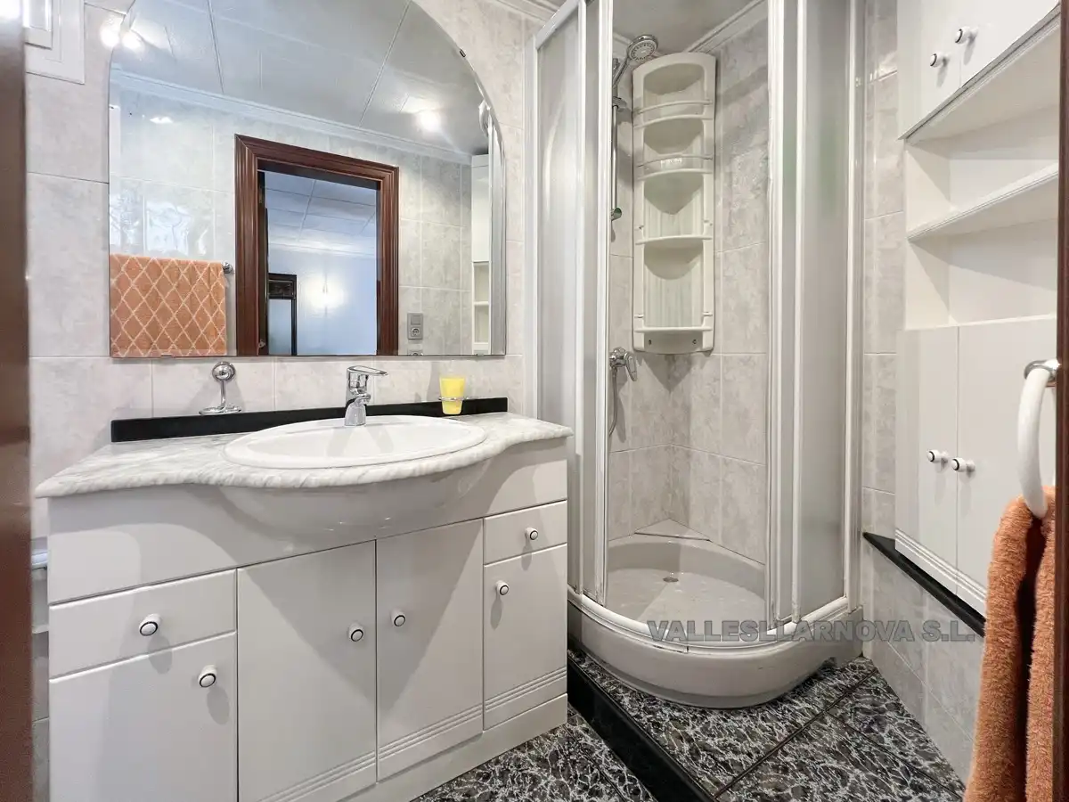 Bathroom of Houses for sale in Parets del Vallès  with Private garden, Terrace and Storage room