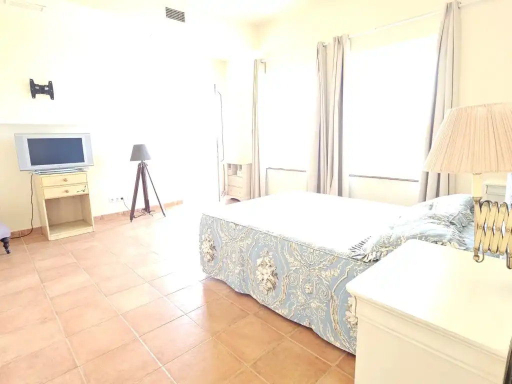 Dormitori de Casa o xalet en venda en Torrox amb Aire condicionat, Jardí privat i Terrassa