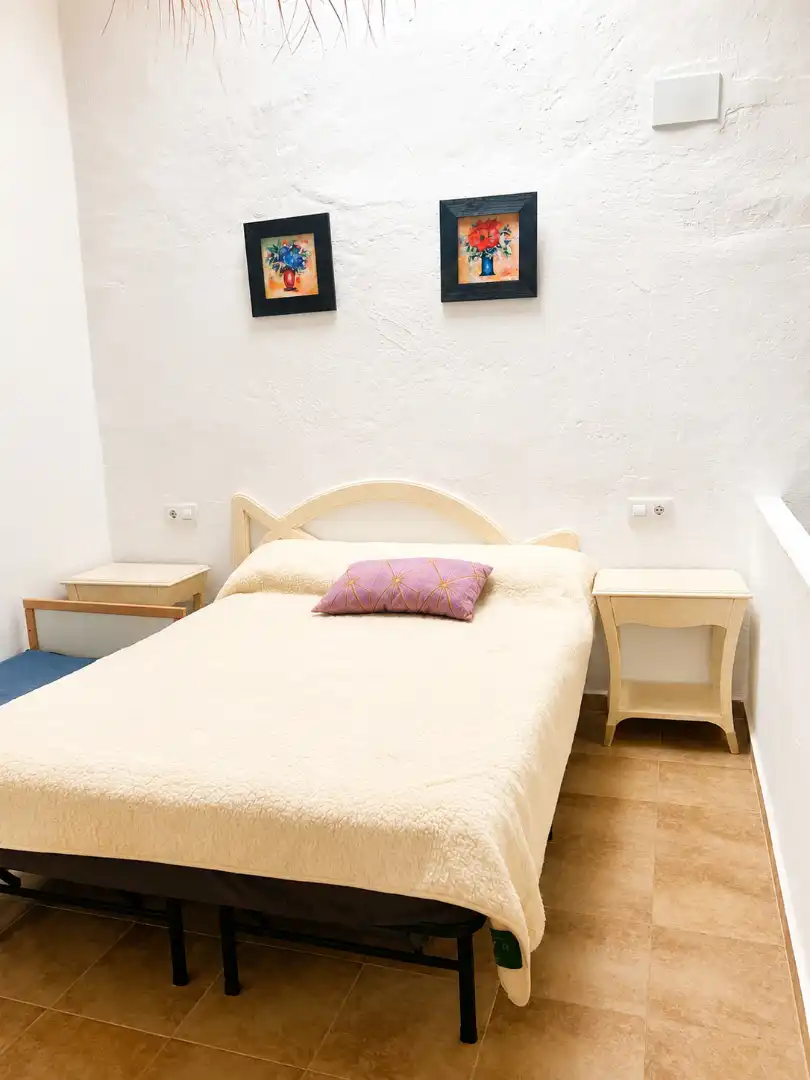 Habitación de Casa adosada en venta en Fuenterrobles con Aire acondicionado y Amueblado