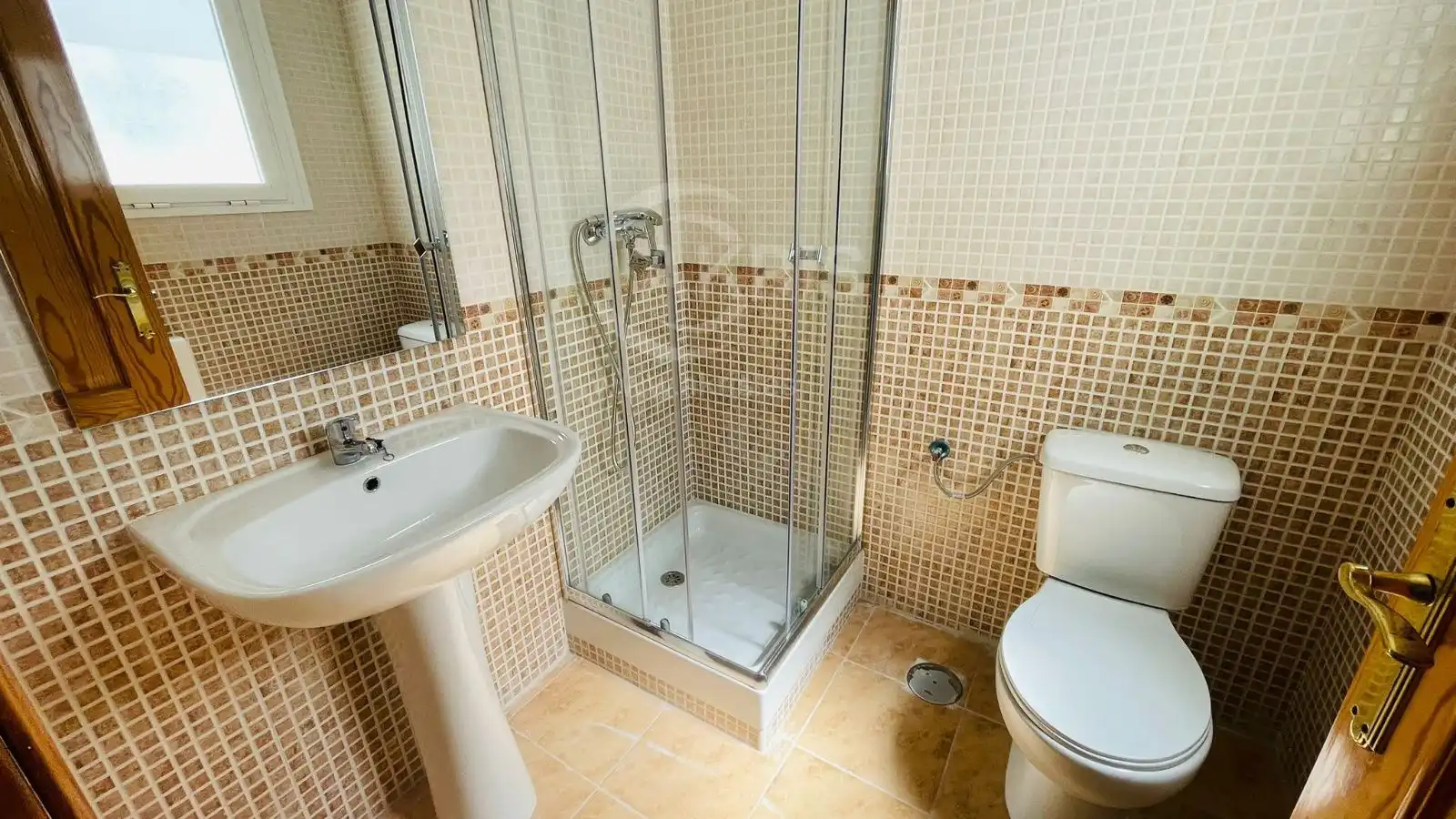 Bathroom of Flat for sale in Malpica de Tajo  with Heating