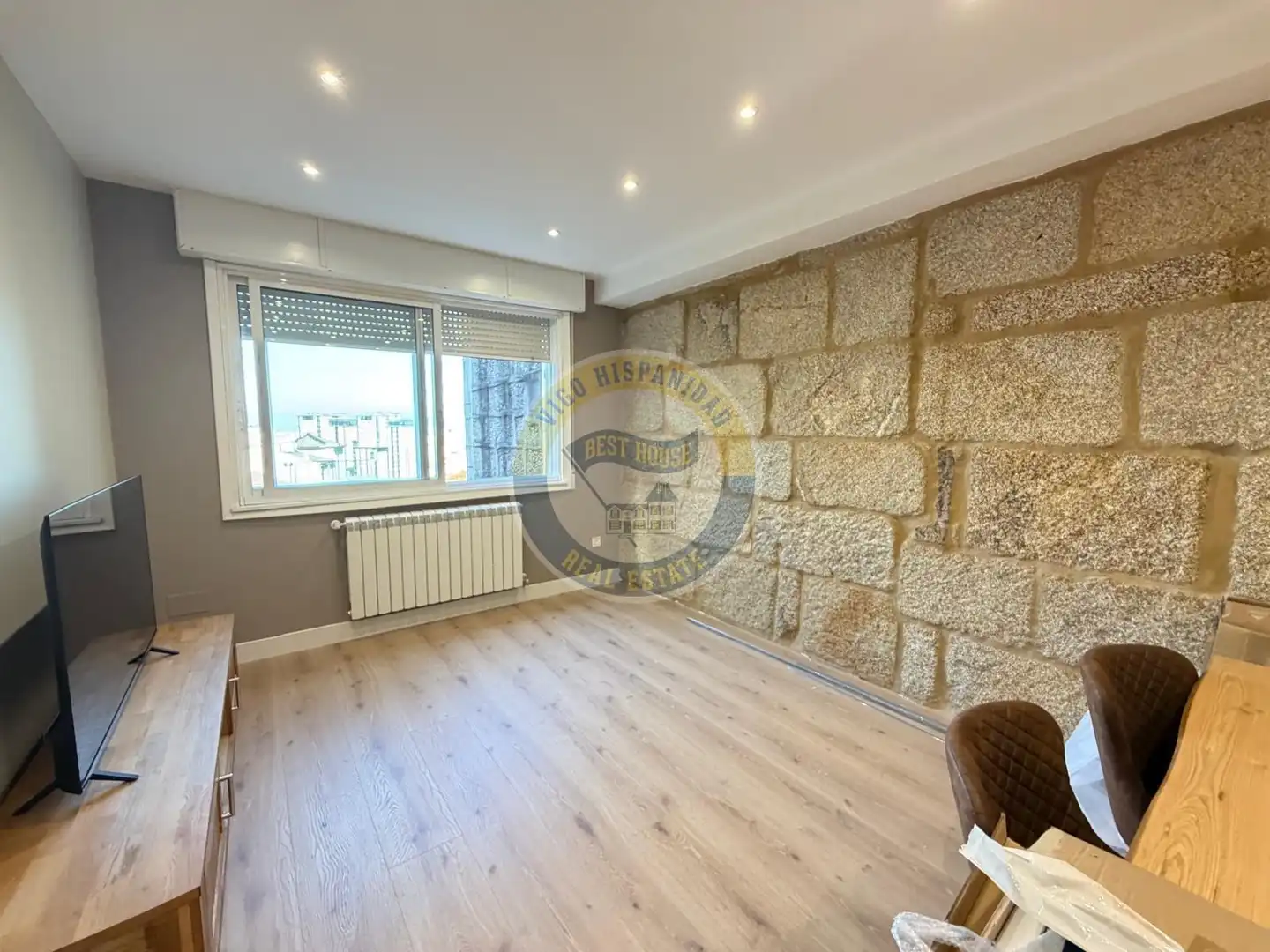 Piso de alquiler en Vigo  con Calefacción, Parquet y Amueblado