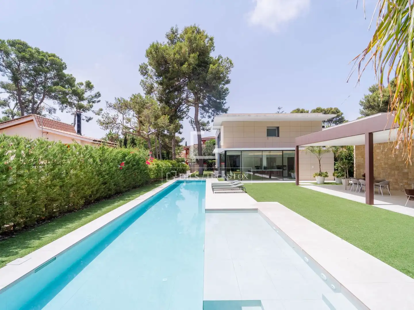 Piscina de Casa o chalet en venta en Godella con Aire acondicionado, Calefacción y Jardín privado