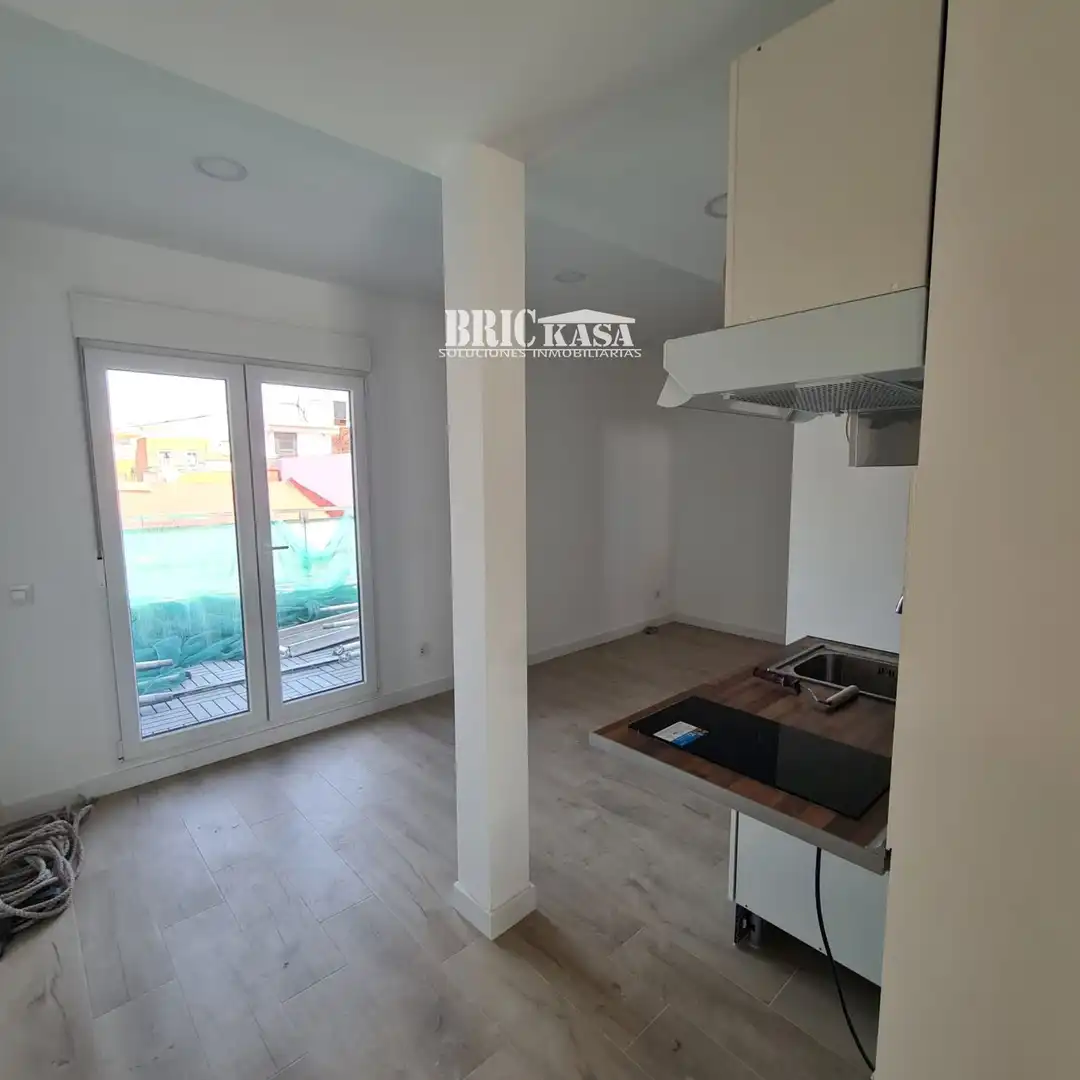 Bedroom of Buildings for sale in Madrid