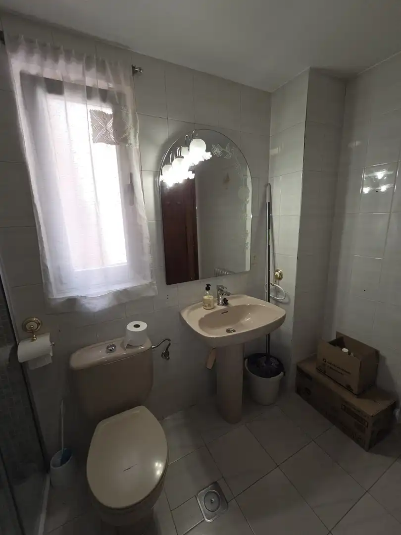 Bathroom of Flat for sale in Salamanca  with Heating, Parquet flooring and Balcony