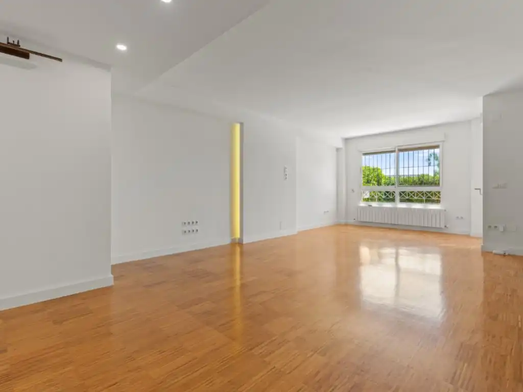 Sala d'estar de Apartament en venda en Alicante / Alacant amb Aire condicionat i Internet