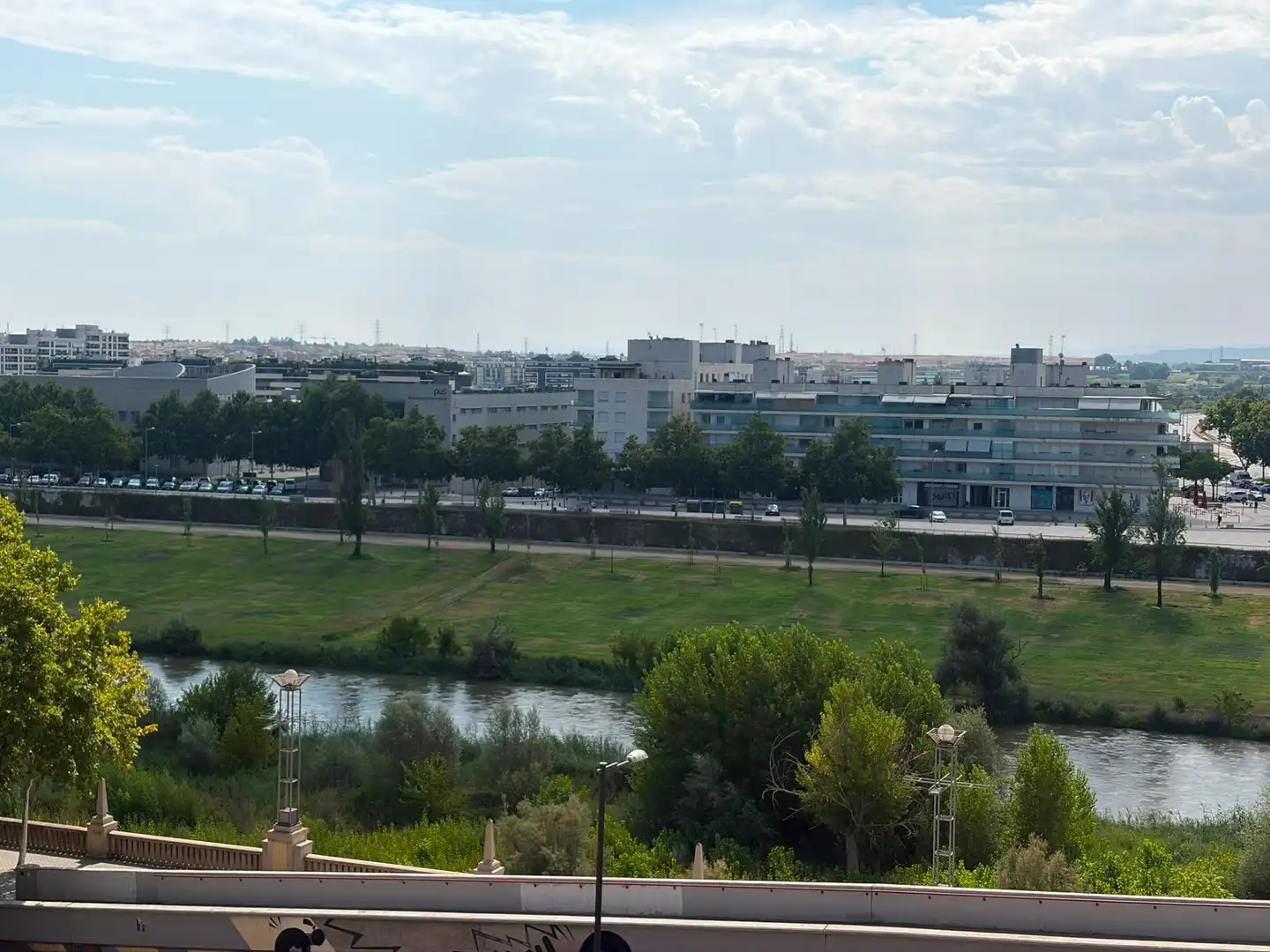 Außenansicht von Wohnung zur Miete in Lleida mit Heizung, Möbliert und Ofen