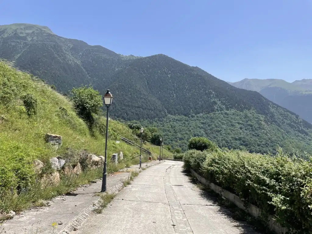 Residential land for sale in Mont