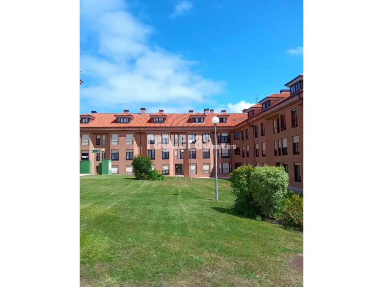 Exterior view of Flat for rent in Avilés  with Heating and Parquet flooring