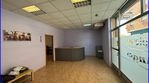 Amplio local comercial en Santomera zona El Rosario