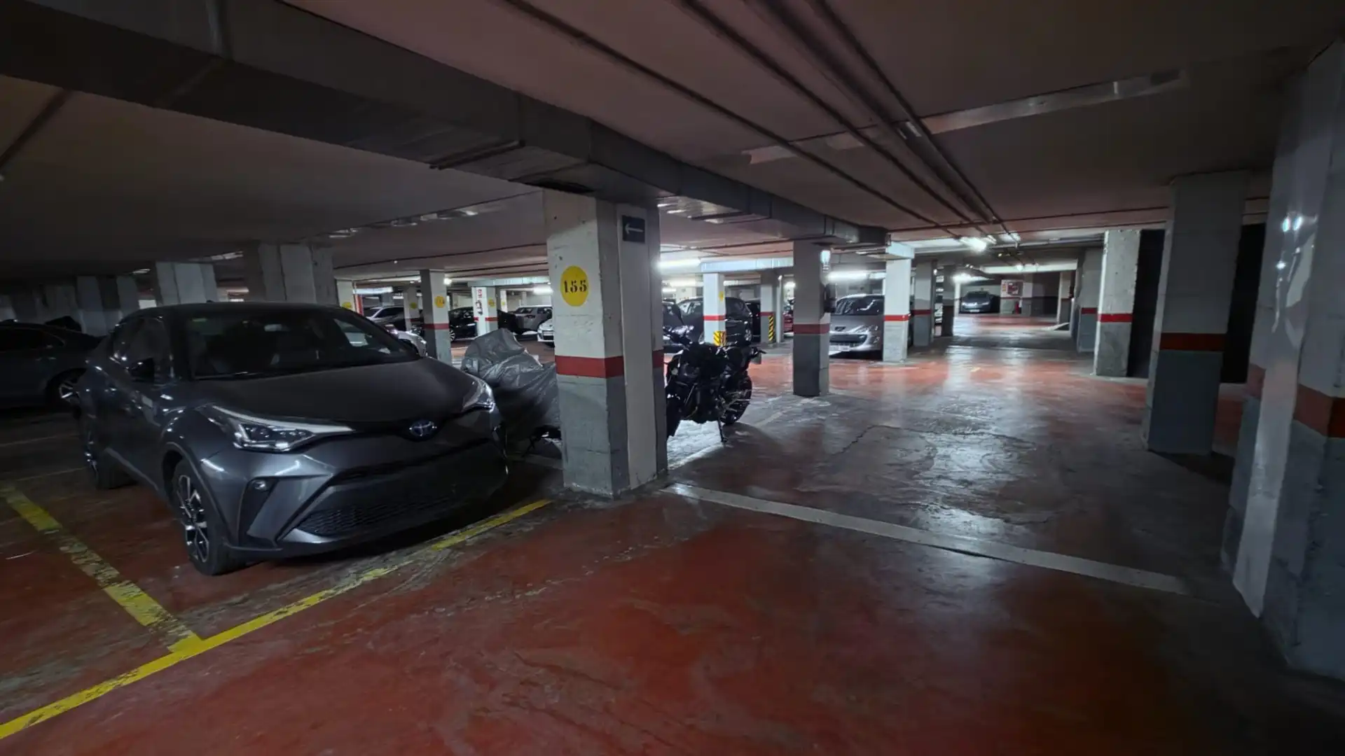 Parkplatz von Wohnung zum Verkauf in Tarragona mit Klimaanlage, Terrasse und Ofen