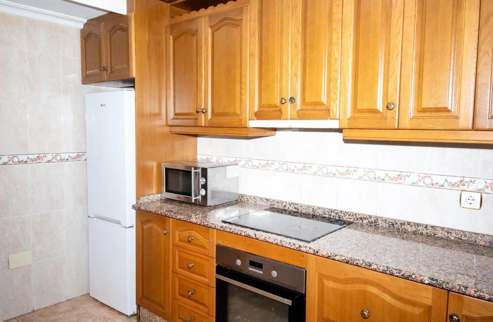Cocina de Casa adosada en venta en Torrevieja con Aire acondicionado, Calefacción y Jardín privado